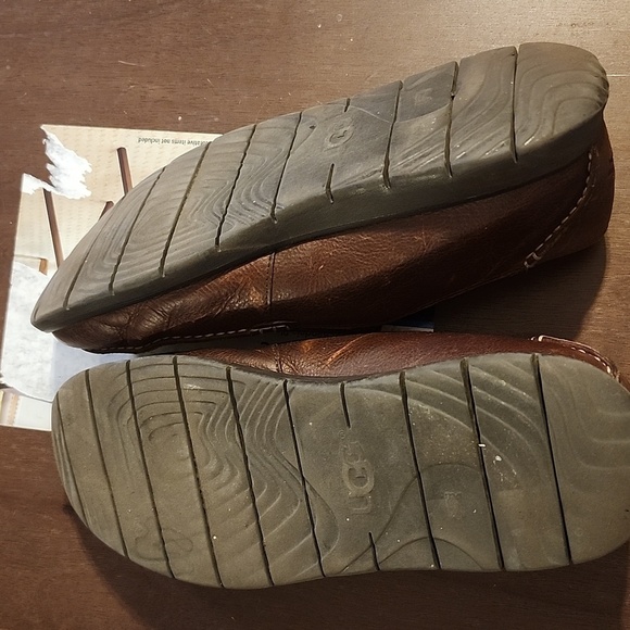UGG Men's Brown Loafers - Picture 7 of 9